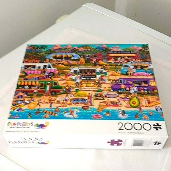 Hawaiian Food Truck Festival 2,000 piece jigsaw puzzle - Picture 2 of 6